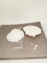 Load image into Gallery viewer, Two Scallop Shell Candles
