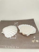 Load image into Gallery viewer, Two Scallop Shell Candles
