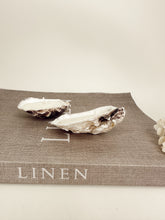 Load image into Gallery viewer, Recycled Oyster Shell Candles
