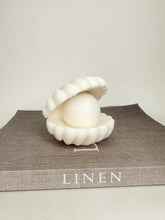 Load image into Gallery viewer, Large Shell Candle
