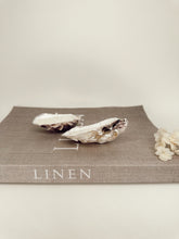 Load image into Gallery viewer, Recycled Oyster Shell Candles
