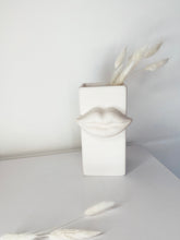 Load image into Gallery viewer, Lip Vase
