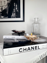 Load image into Gallery viewer, Silver Tip Oyster Shell Candles
